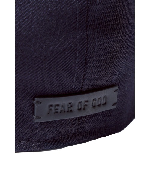 Fear of God Los Angeles（フィアーオブゴッドロサンゼルス）の「NEW ERA 59FIFTY_ YG FG LOGO 2025（キャップ・メンズ・ブラック/ネイビー・7 7/8/7 3/4/7 5/8/7 1/2/7 3/8/7 1/4/7 1/8/8）」の14枚目の写真