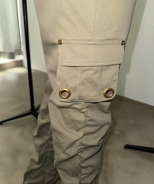 SHAGGIE（シャギー）の「フラップカーゴパラストパンツ（カーゴパンツ・レディース・ブラック/カーキ・MEDIUM/SMALL）」の6枚目の写真
