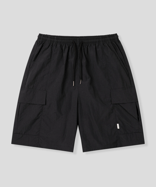 BLACK MOMENT（ブラックモーメント）の「アーバンイージーカーゴショーツバミューダパンツ[ブラック]（その他パンツ・メンズ・ブラック・LARGE/MEDIUM）」の5枚目の写真
