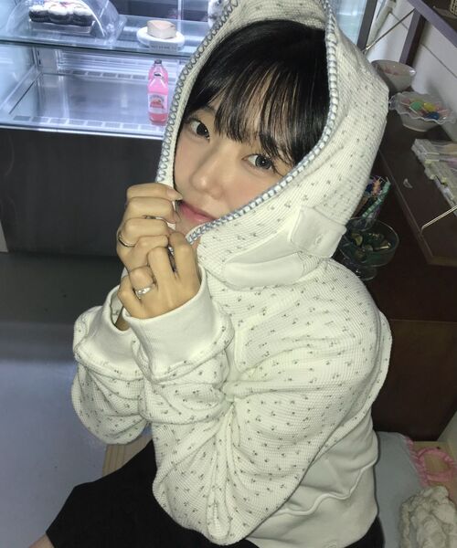 TUOMIO（トゥオミオ）の「FLOWER WAFFLE HOOD ZIP-UP [IVORY]（パーカー・レディース・その他・1/2）」の9枚目の写真