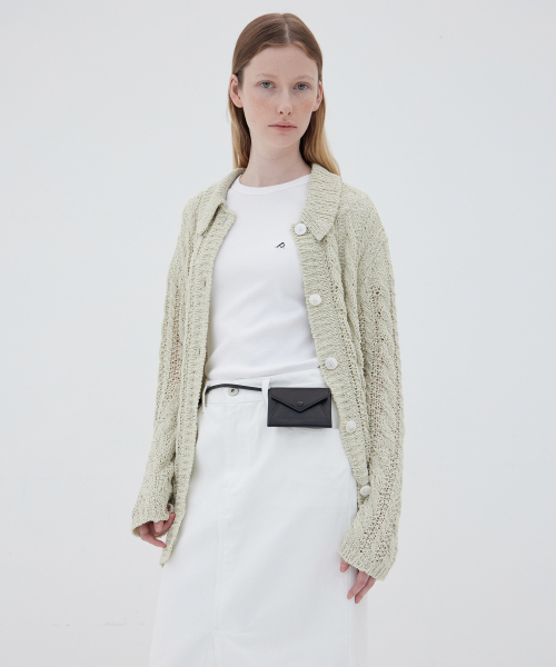 LEVAR(レバー)の「Loose Cable Knit Cardigan - Sage Mint(ニット/セーター・レディース・ライトグリーン・FREE)」の2枚目の写真