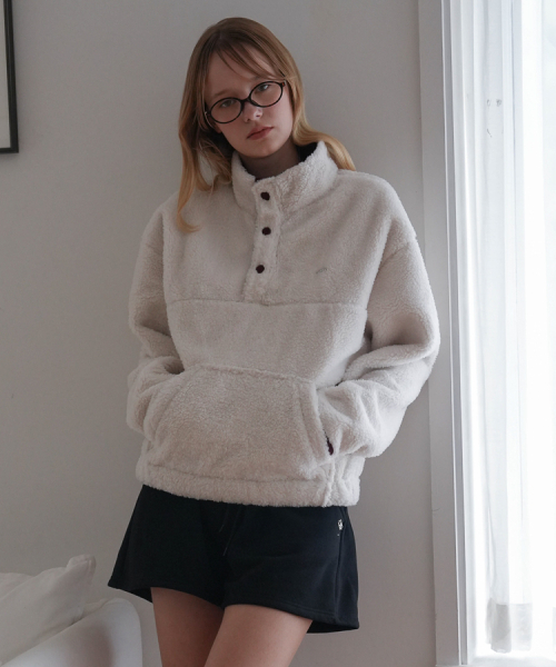 DEHEVE（デヘヴェ）の「Shearling Half Zip-up [Ivory]（その他トップス・レディース・アイボリー・FREE）」の2枚目の写真