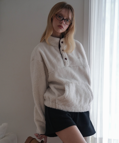 DEHEVE（デヘヴェ）の「Shearling Half Zip-up [Ivory]（その他トップス・レディース・アイボリー・FREE）」の3枚目の写真