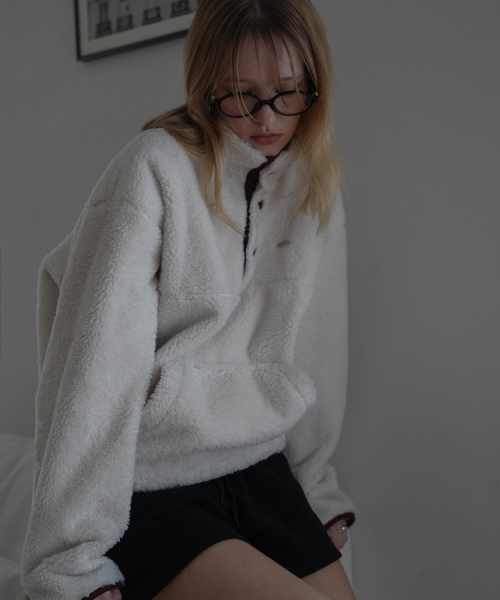 DEHEVE（デヘヴェ）の「Shearling Half Zip-up [Ivory]（その他トップス・レディース・アイボリー・FREE）」の5枚目の写真