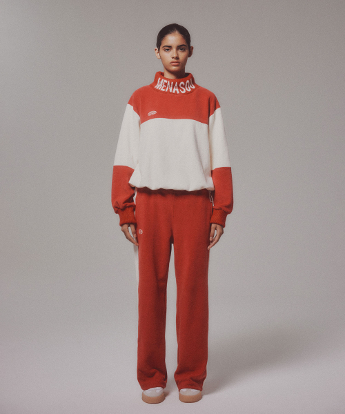 MENASOO(ミナス)の「Knit High Neck_Red(ニット/セーター・レディース・レッド・F/L)」の7枚目の写真