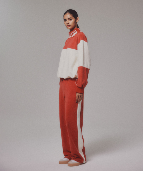 MENASOO(ミナス)の「Knit High Neck_Red(ニット/セーター・レディース・レッド・F/L)」の9枚目の写真