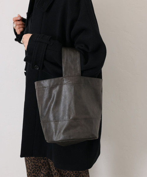 JOURNAL STANDARD LUXE（ジャーナルスタンダード　ラックス）の「フェイクレザー サークルBAG-M（エコバッグ/サブバッグ・レディース・ブラック/ブラウン/ホワイト・FREE）」の7枚目の写真