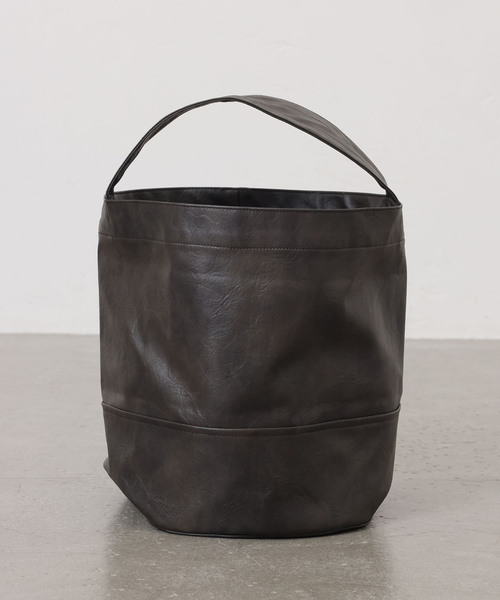 JOURNAL STANDARD LUXE（ジャーナルスタンダード　ラックス）の「フェイクレザー サークルBAG-M（エコバッグ/サブバッグ・レディース・ブラック/ブラウン/ホワイト・FREE）」の6枚目の写真