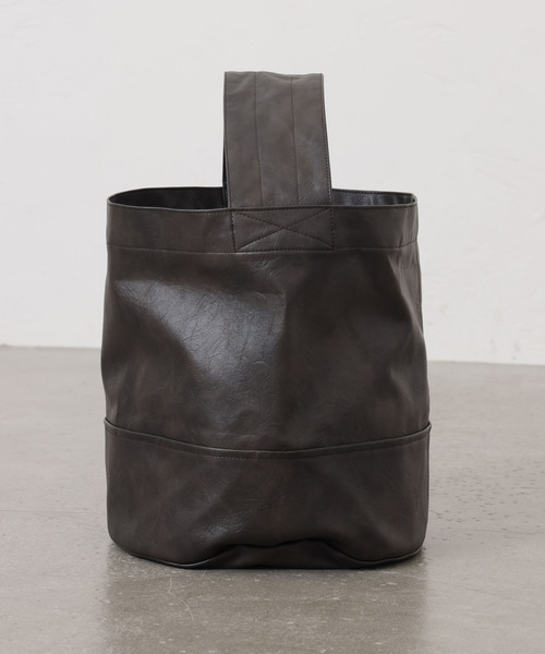 JOURNAL STANDARD LUXE（ジャーナルスタンダード　ラックス）の「フェイクレザー サークルBAG-M（エコバッグ/サブバッグ・レディース・ブラック/ブラウン/ホワイト・FREE）」の5枚目の写真