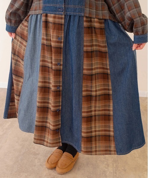 go slow caravan（ゴースローキャラバン）の「mililopiulu/ミリロピュール　チェックミックス リメイク ライクデニムワンピース（シャツワンピース・レディース・インディゴブルー/ブラック・FREE）」の7枚目の写真