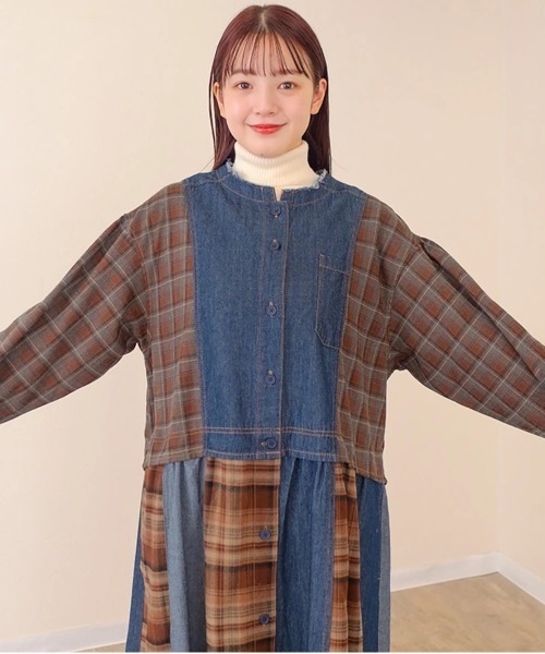 go slow caravan（ゴースローキャラバン）の「mililopiulu/ミリロピュール　チェックミックス リメイク ライクデニムワンピース（シャツワンピース・レディース・インディゴブルー/ブラック・FREE）」の8枚目の写真