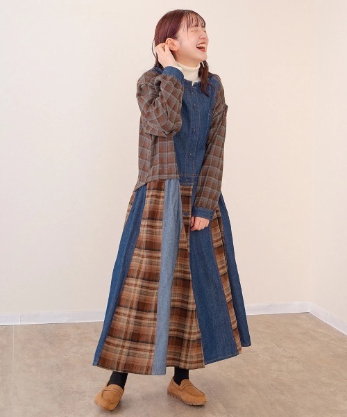 go slow caravan（ゴースローキャラバン）の「mililopiulu/ミリロピュール　チェックミックス リメイク ライクデニムワンピース（シャツワンピース・レディース・インディゴブルー/ブラック・FREE）」の12枚目の写真