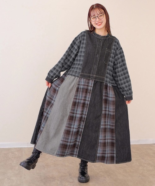 go slow caravan（ゴースローキャラバン）の「mililopiulu/ミリロピュール　チェックミックス リメイク ライクデニムワンピース（シャツワンピース・レディース・インディゴブルー/ブラック・FREE）」の17枚目の写真