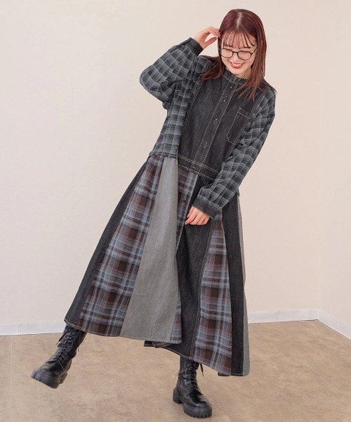 go slow caravan（ゴースローキャラバン）の「mililopiulu/ミリロピュール　チェックミックス リメイク ライクデニムワンピース（シャツワンピース・レディース・インディゴブルー/ブラック・FREE）」の20枚目の写真