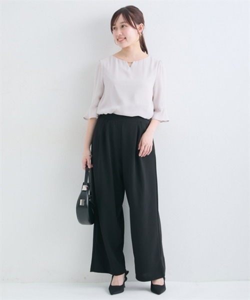Petitjo(プッチージョ)の「小さいサイズ カットジョーゼット2タックワイドパンツ 低身長さん・小柄女性(その他パンツ・レディース・グレイッシュベージュ/ブラック・PSS/PS/PM/PL)」の12枚目の写真