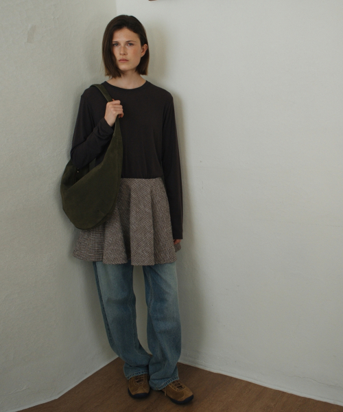 UNNOUT(アナウト)の「RELAXED WOOL T-SHIRT BROWN(Tシャツ/カットソー・レディース・その他・FREE)」の3枚目の写真