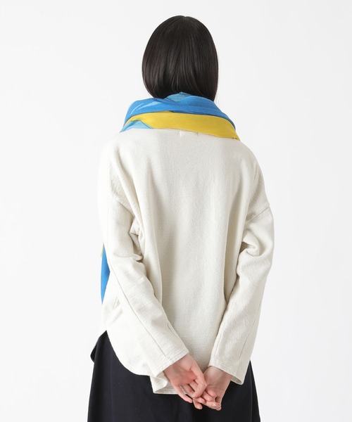 Plantation(プランテーション)の「ギザギザドローイングストール / ストール / (O)(ストール/ショール・レディース・ブラック/ブルー・FREE)」の4枚目の写真