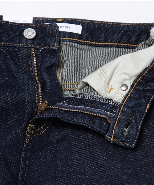 MOUSSY（マウジー）の「CUT OFF DENIM S/PT（デニムパンツ・レディース・ワンウォッシュ/ライトブルー/ブルー・2/0/1）」の5枚目の写真