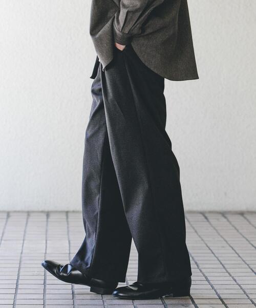 SENSE OF PLACE by URBAN RESEARCH（センスオブプレイスバイアーバンリサーチ）の「ブラッシュドイージーワイドパンツ（その他パンツ・メンズ・チャコールグレー/ブラック/ブラウン・LARGE/MEDIUM）」の10枚目の写真
