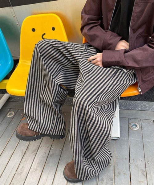 NOWLE(ノウル)の「【NOWLE】リラックスフィット ストライプ イージーパンツ(その他パンツ・メンズ・グレー/ブラック・LARGE/MEDIUM/SMALL)」の2枚目の写真