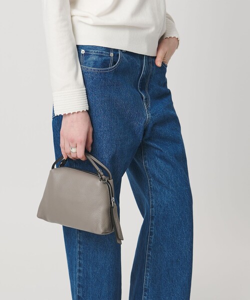 GIANNI CHIARINI（ジャンニ キアリーニ）の「＜GIANNI CHIARINI＞ALIFA S バッグ 26SS（ショルダーバッグ・レディース・ベージュ/ライトピンク/ピンク/グレー系/オフホワイト/ブラック・FREE）」の4枚目の写真