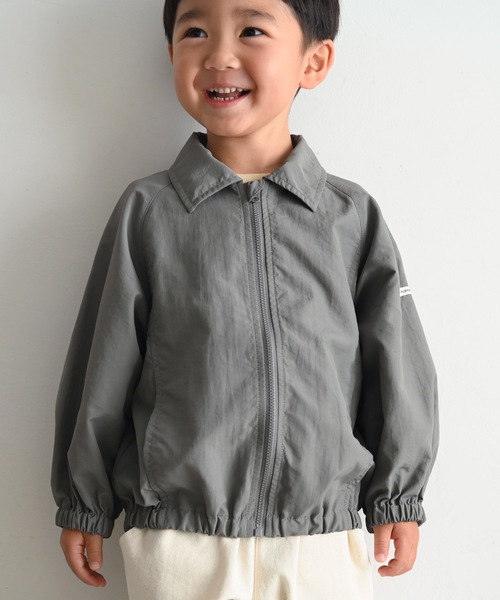 PUPPAPUPO（プッパプーポ）の「ステンカラー ジップアップ ジャケット（ブルゾン・キッズ・グレイッシュベージュ/カーキ/ベージュ・80/100/110/90）」の3枚目の写真