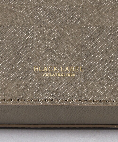 BLACK LABEL CRESTBRIDGE（ブラックレーベル・クレストブリッジ）の「エンボスチェックメッセンジャーバッグ（ショルダーバッグ・メンズ・ブラック/ベージュ系その他5・FREE）」の15枚目の写真