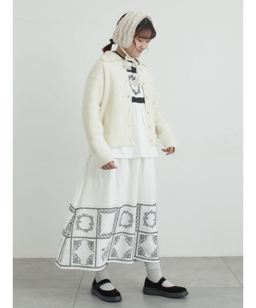 Samansa Mos2(サマンサ モスモス)の「襟付ニットカーディガン(カーディガン/ボレロ・レディース・オフホワイト/チャコールグレー/ベージュ/サックスブルー・F)」の16枚目の写真