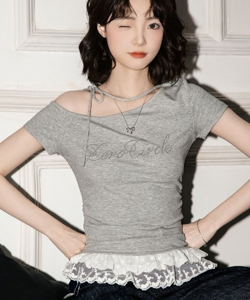 SHEPP(シープ)の「【26年春夏新作】裾レースティアードフリルペプラムビジューロゴ半袖Tシャツ(Tシャツ/カットソー・レディース・ホワイト/ブラック/グレー・M/L)」の18枚目の写真
