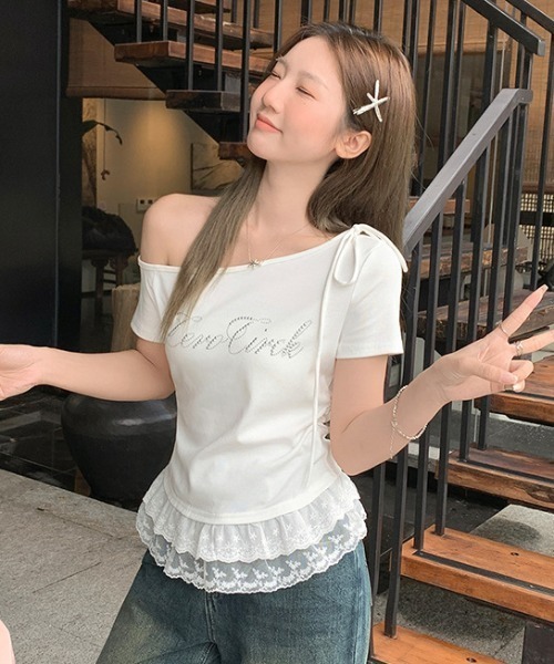 SHEPP(シープ)の「【26年春夏新作】裾レースティアードフリルペプラムビジューロゴ半袖Tシャツ(Tシャツ/カットソー・レディース・ホワイト/ブラック/グレー・M/L)」の10枚目の写真