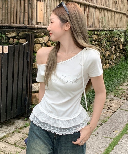 SHEPP(シープ)の「【26年春夏新作】裾レースティアードフリルペプラムビジューロゴ半袖Tシャツ(Tシャツ/カットソー・レディース・ホワイト/ブラック/グレー・M/L)」の12枚目の写真