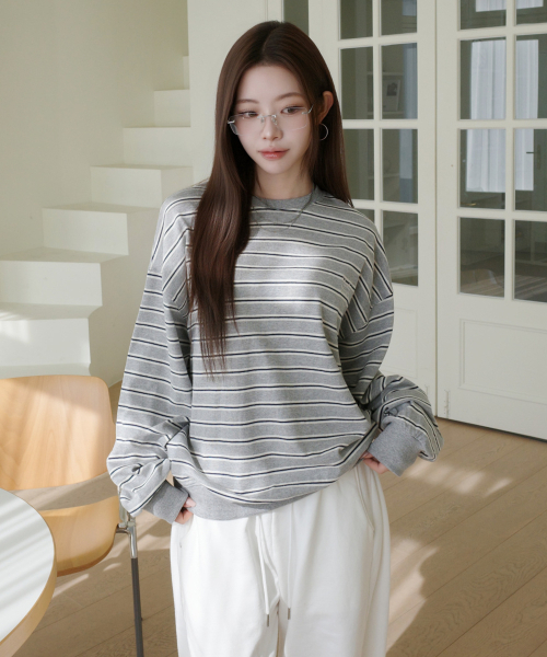muahmuah（ムーアムーア）の「ストライプポイント刺繍スウェットTシャツ [3色]（スウェット・レディース・アイボリー/ネイビー/グレー・FREE）」の9枚目の写真
