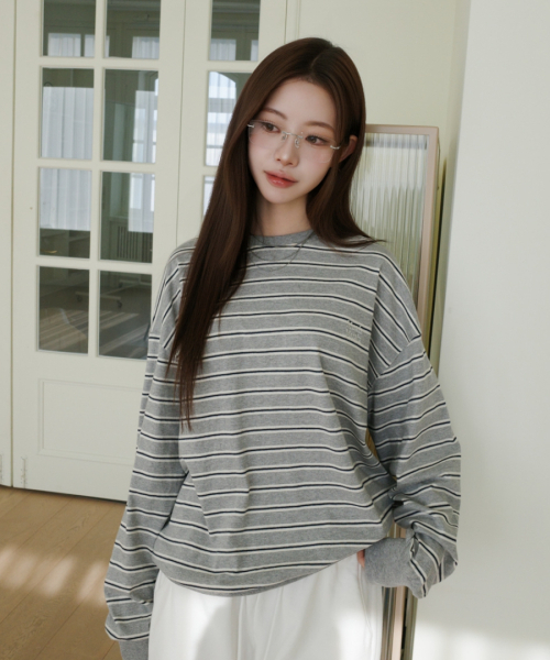 muahmuah（ムーアムーア）の「ストライプポイント刺繍スウェットTシャツ [3色]（スウェット・レディース・アイボリー/ネイビー/グレー・FREE）」の12枚目の写真