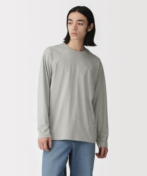 無印良品(ムジルシリョウヒン)の「紳士 天竺編みクルーネック長袖Tシャツ(Tシャツ/カットソー・メンズ・ブルー系/カーキ/スモークピンク/ブラック/グレー/ホワイト/ダークネイビー・S/L/XL/M)」の3枚目の写真