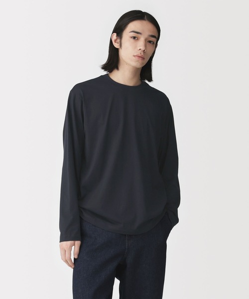 無印良品(ムジルシリョウヒン)の「紳士 天竺編みクルーネック長袖Tシャツ(Tシャツ/カットソー・メンズ・ブルー系/カーキ/スモークピンク/ブラック/グレー/ホワイト/ダークネイビー・S/L/XL/M)」の5枚目の写真