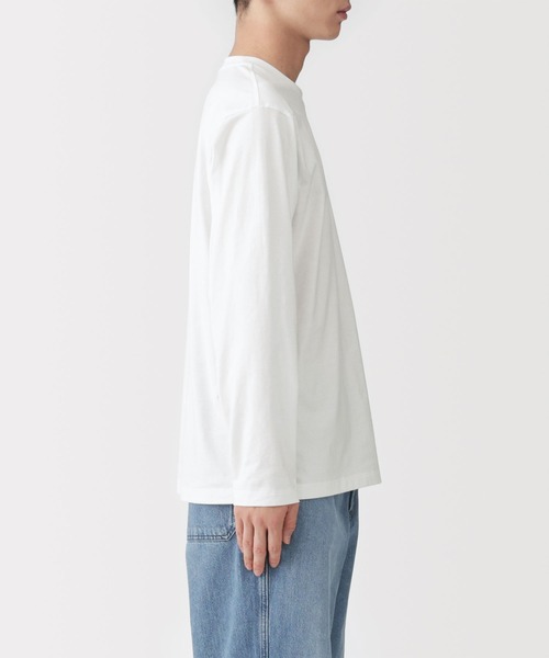 無印良品(ムジルシリョウヒン)の「紳士 天竺編みクルーネック長袖Tシャツ(Tシャツ/カットソー・メンズ・ブルー系/カーキ/スモークピンク/ブラック/グレー/ホワイト/ダークネイビー・S/L/XL/M)」の9枚目の写真