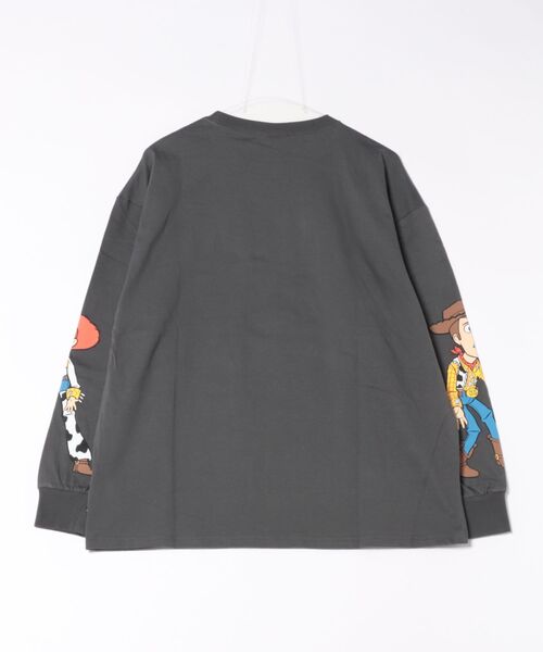 Disney(ディズニー)の「親子お揃い ディズニー トイ・ストーリー キャラクターロンT 1271A(Tシャツ/カットソー・レディース・レッド/ブラック・ユニセックスM/ユニセックスL/ユニセックスXL)」の3枚目の写真