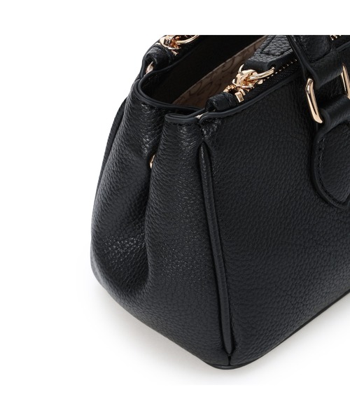 Guess（ゲス）の「CLAUDIA Satchel ハンドバッグ  （ショルダーバッグ・レディース・キャメル/ブラック/ストーン・ONE SIZE）」の11枚目の写真