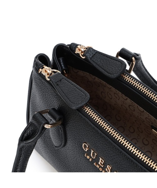 Guess（ゲス）の「CLAUDIA Satchel ハンドバッグ  （ショルダーバッグ・レディース・キャメル/ブラック/ストーン・ONE SIZE）」の13枚目の写真