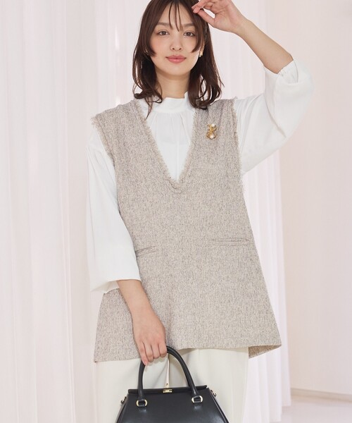 abahouse mavie(アバハウスマヴィ)の「ツイードフリンジベスト(ベスト・レディース・ライトグレー/ブラック・フリー)」の4枚目の写真