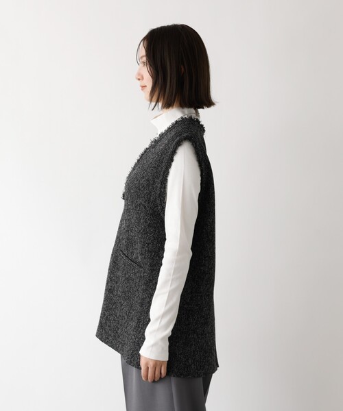 abahouse mavie(アバハウスマヴィ)の「ツイードフリンジベスト(ベスト・レディース・ライトグレー/ブラック・フリー)」の19枚目の写真
