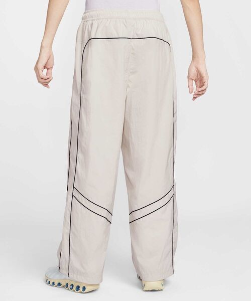 NIKE（ナイキ）の「《セットアップ対応商品》ナイキ エア メンズ トラックパンツ / Nike Air Men's Track Pants IF1307-072 Light Bone（その他パンツ・メンズ・オフホワイト・2XL/XL/S/M/L）」の2枚目の写真