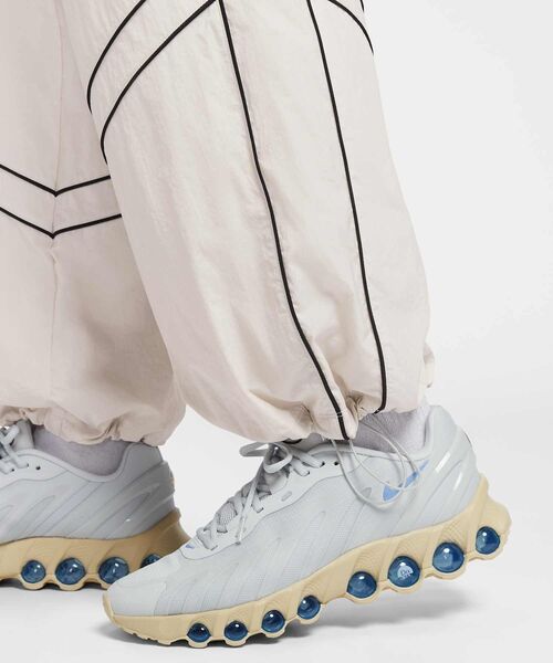 NIKE（ナイキ）の「《セットアップ対応商品》ナイキ エア メンズ トラックパンツ / Nike Air Men's Track Pants IF1307-072 Light Bone（その他パンツ・メンズ・オフホワイト・2XL/XL/S/M/L）」の5枚目の写真