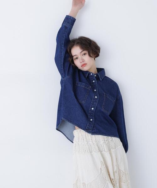 N.（N. Natural Beauty Basic）（エヌエヌナチュラルビューティーベーシック）の「クロップドデニムシャツ（シャツ/ブラウス・レディース・ネイビー/ブルー・ﾌﾘ-）」の7枚目の写真