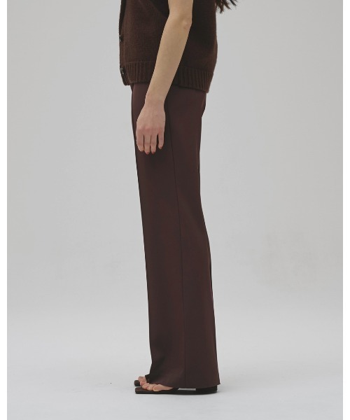 TODAYFUL(トゥデイフル)の「Pintuck Straight Trousers(その他パンツ・レディース・チョコ/ブラック・38inch/36inch)」の8枚目の写真