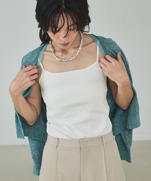 qualite(カリテ)の「ウォッシャブルニットキャミ(ニット/セーター・レディース・オフホワイト/ブラック・フリー)」の2枚目の写真