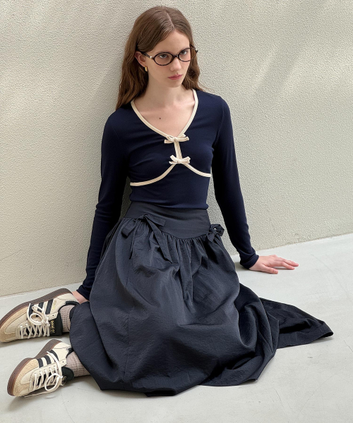 LAUTREDE MIN(ロートルドミン)の「Shirring Ribbon Navy skirt(スカート・レディース・ネイビー・SMALL/MEDIUM)」の2枚目の写真
