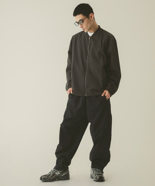 NB GREY ナイロンワイドテーパードパンツ（スウェットパンツ）｜New