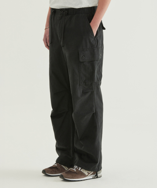 COVERNAT(カバーナット)の「ワイドコットンパラシュートパンツブラック(スウェットパンツ・メンズ・その他・SMALL/MEDIUM/LARGE/X-LARGE/XX-LARGE/X-SMALL)」の3枚目の写真