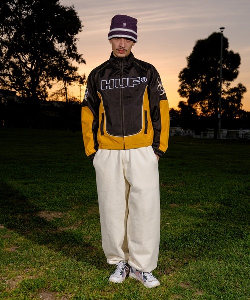 HUF(ハフ)の「CLASSIC ARCH FLEECE PANT(スウェットパンツ・メンズ・ベージュ系その他/ブラック・XL/L/M/S/XXL)」の8枚目の写真